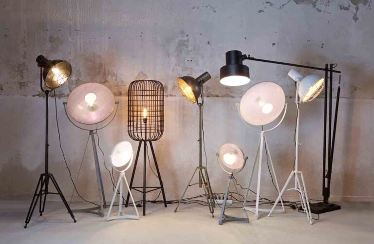 Die perfekte Stehlampe Industrial: Licht und Stil vereint