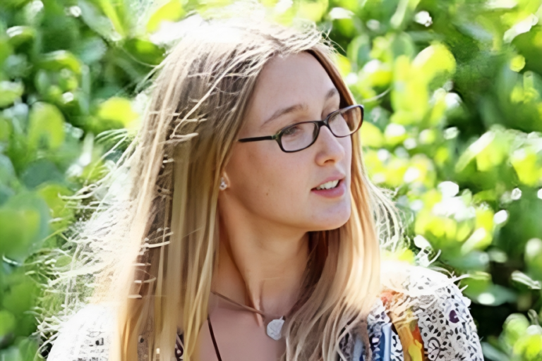 Rebecca McBrain: Ein tiefer Einblick in ihr Leben und ihre Karriere