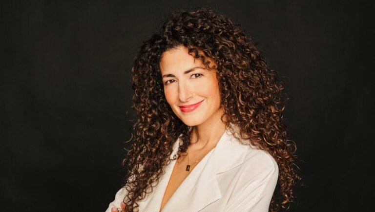 Marwa Eldesouki Figur: Ein faszinierendes Kunstwerk