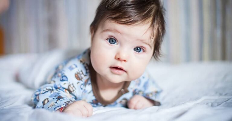 Alles, was Sie über Ihr Baby mit 3 Monaten wissen müssen