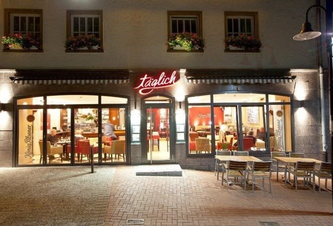 täglich