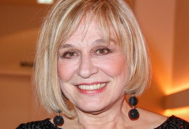 Mary Roos