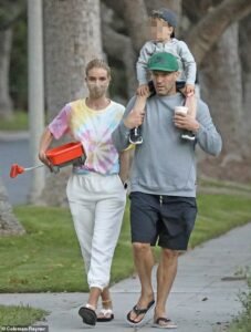 Jason Statham Kinder: Alles über seine Familie mit Rosie Huntington-Whiteley