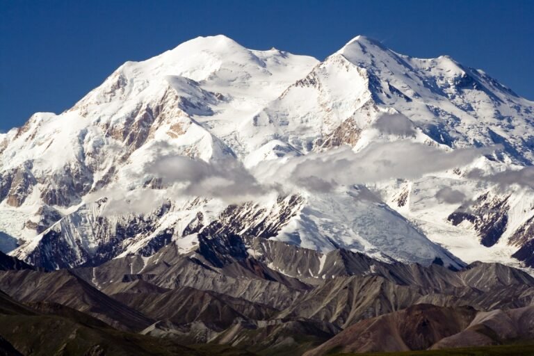 McKinley Montaña: Der höchste Berg Nordamerikas und seine Geschichte